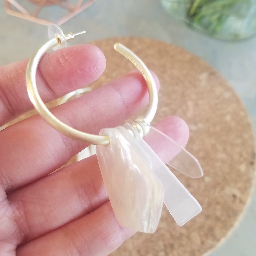 Gorgeous Kendra Scott Ivory Gaby Earrings